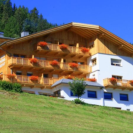 Hotel Schoene Aussicht Kartitsch Exterior photo