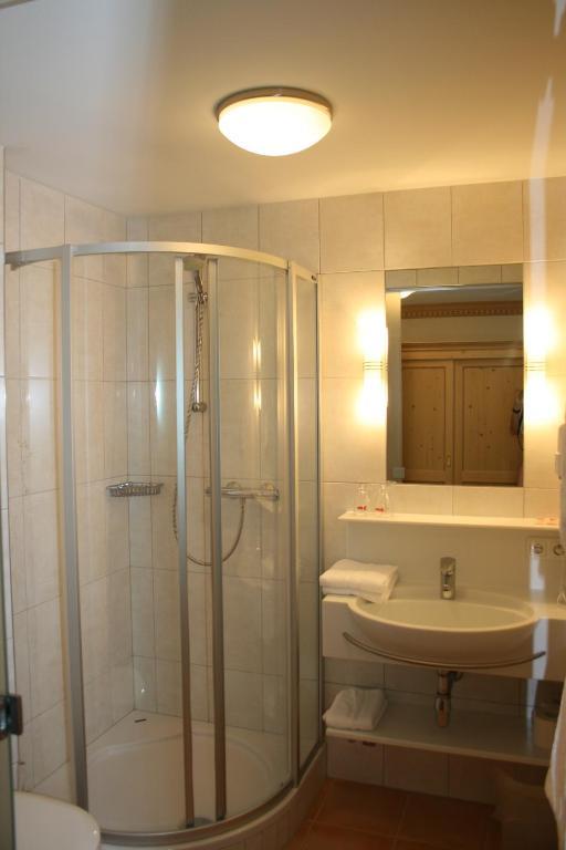 Hotel Schoene Aussicht Kartitsch Room photo